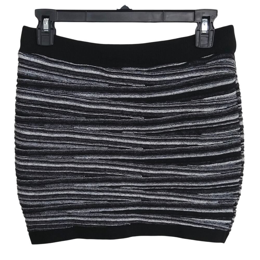 Cherry K USA (Bundle)Vtg knit mini skirts sz S tweed blk/wht multi color soft